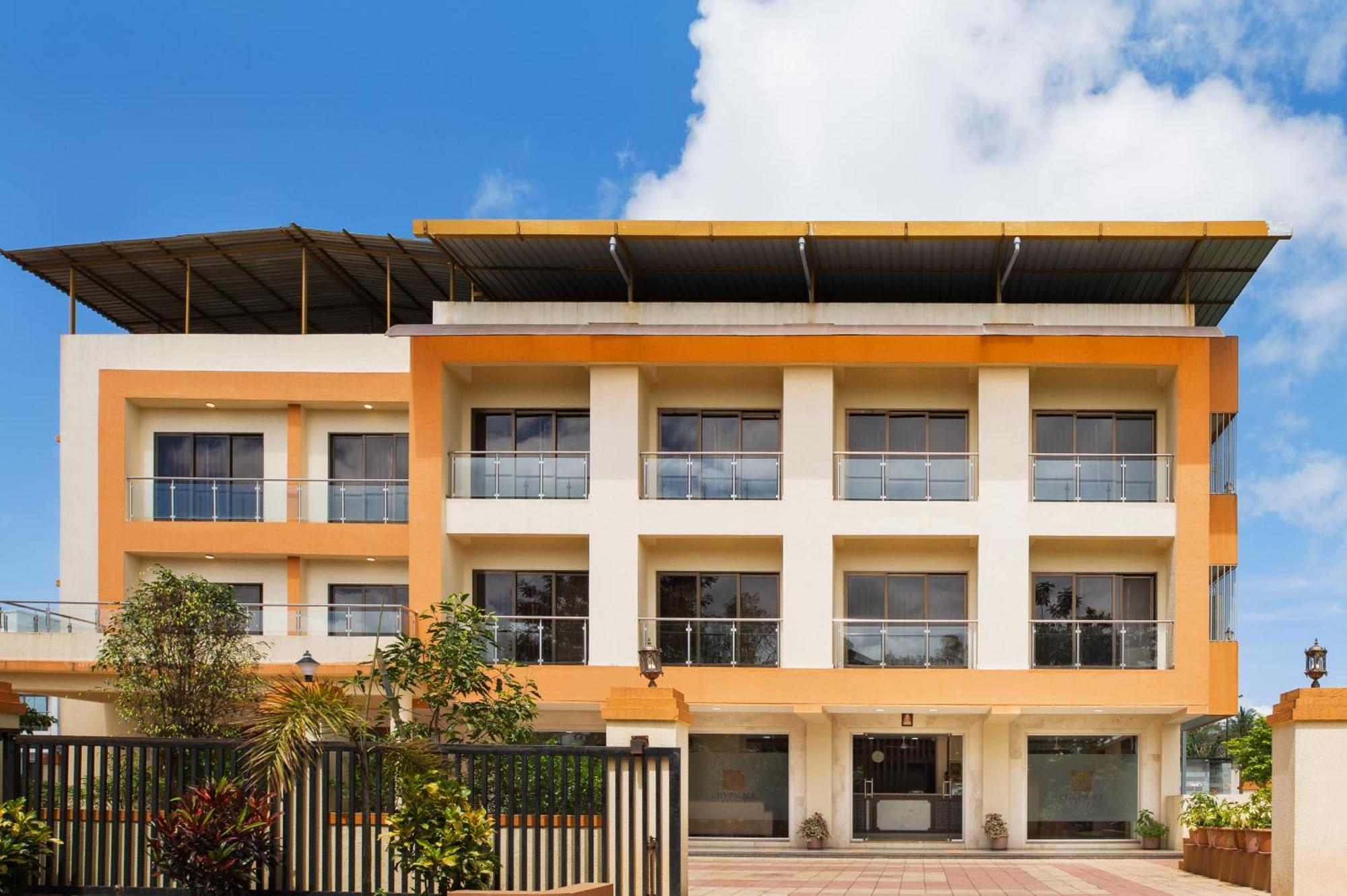 City Palace Resort Лонавла Екстер'єр фото