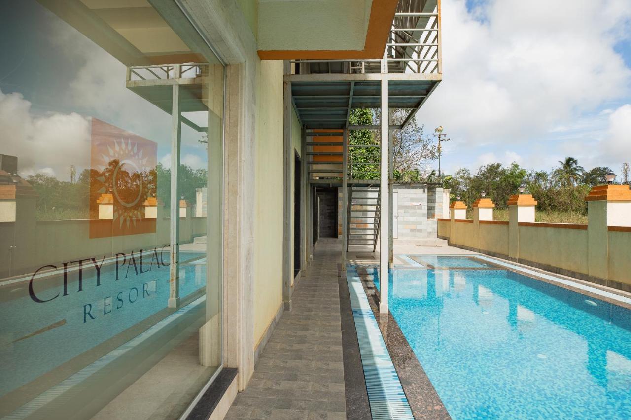 City Palace Resort Лонавла Екстер'єр фото